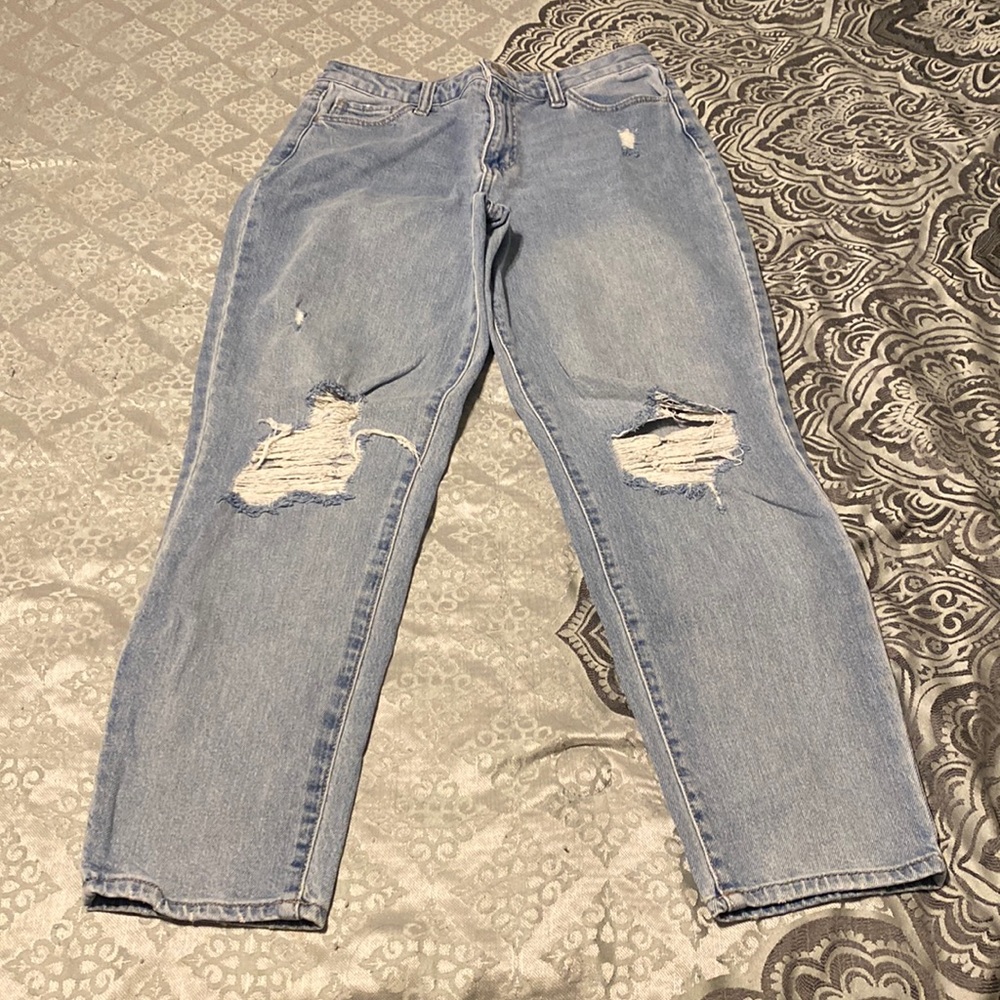 Regular ripped mom jean